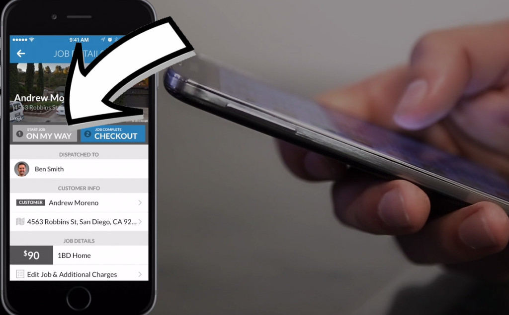 “On my way” button gives your customers more window to prepare before you arrive.