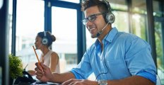 13 Latest Customer Service Software Trends & Forecasts for 2024