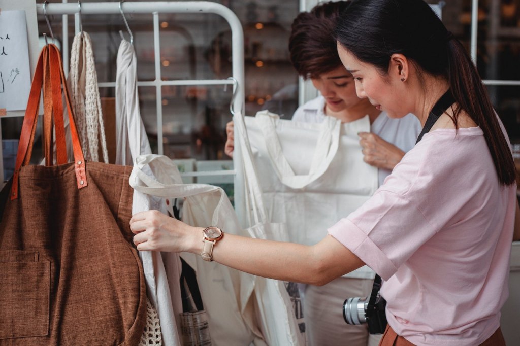 warehouse management system, retail market