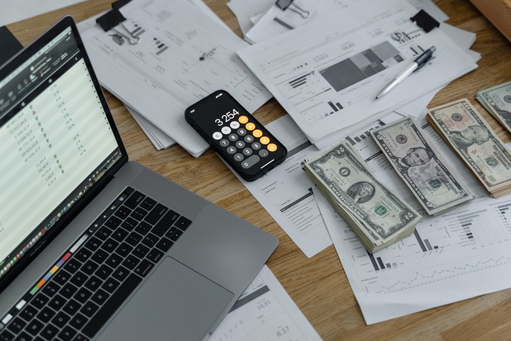 8 common payroll mistakes and how to avoid them financesonline