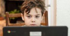 The Impact of Distance Learning on Kids: 4 Pros and Cons